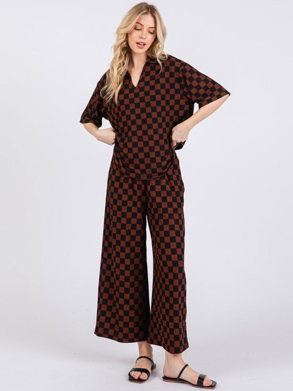 WOMEN'S SHORT SLEEVE TOP & ELASTIC WAIST PANTS CHECKER PRINT 2PC. SET