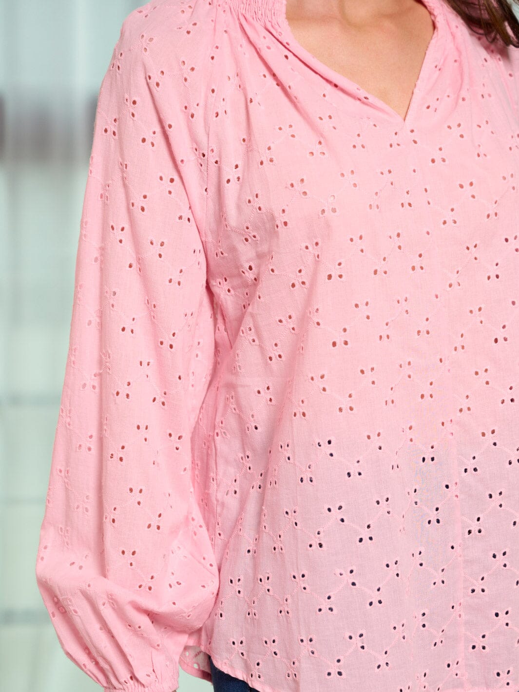 WOMEN'S LONG SLEEVE V-NECK EYELET BLOUSE TOP