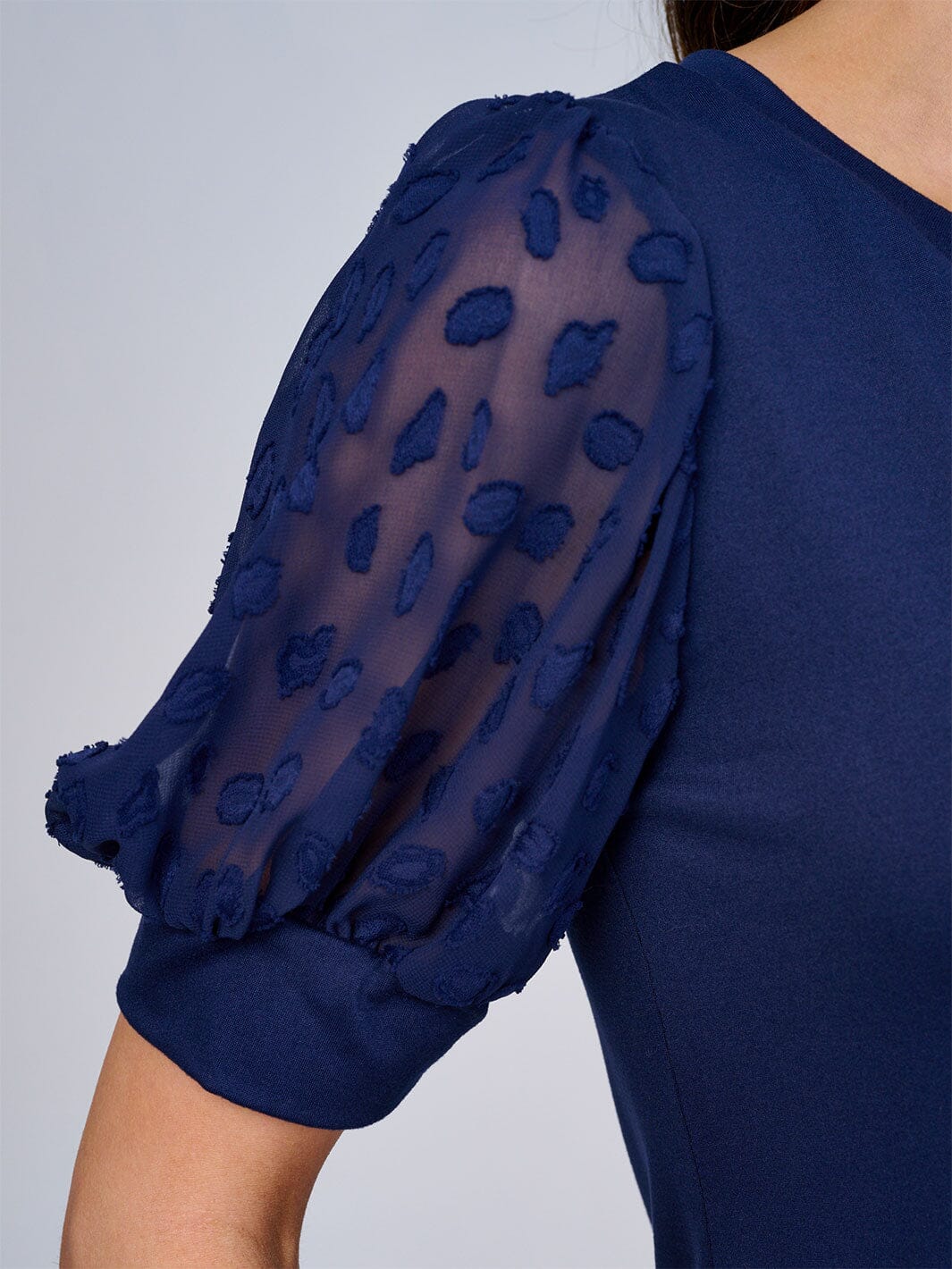 WOMEN'S SHORT MESH SLEEVES SOLID BLOUSE