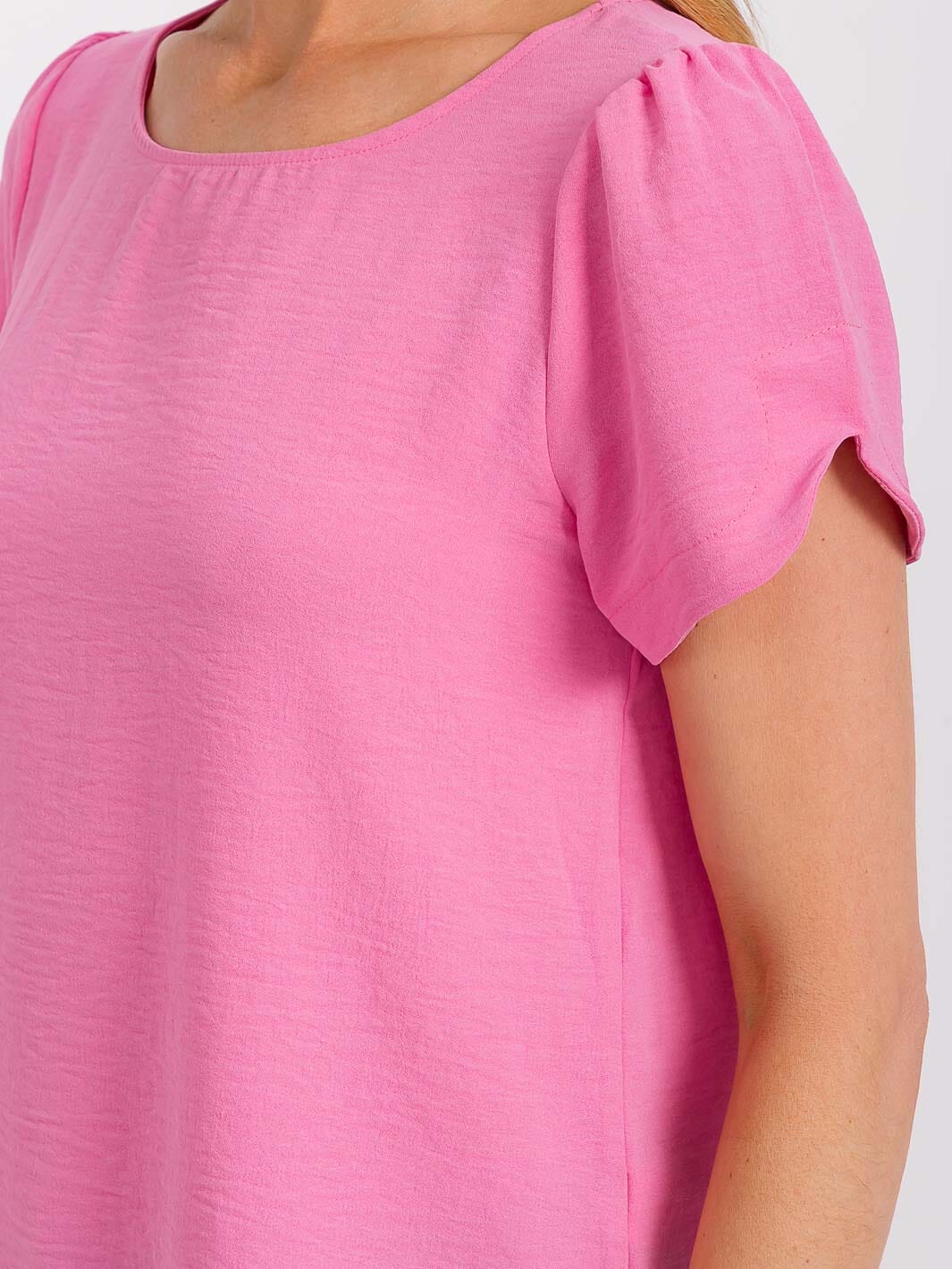 WOMEN'S SHORT DETAILED SLEEVE HIGH-LOW SOLID BLOUSE