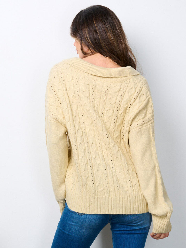 WOMEN'S LONG SLEEVE V-NECK DETAILED SWEATER