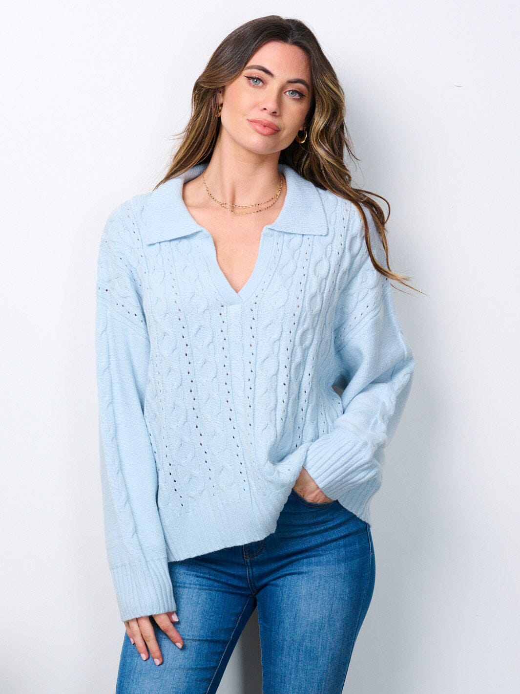 WOMEN'S LONG SLEEVE V-NECK DETAILED SWEATER