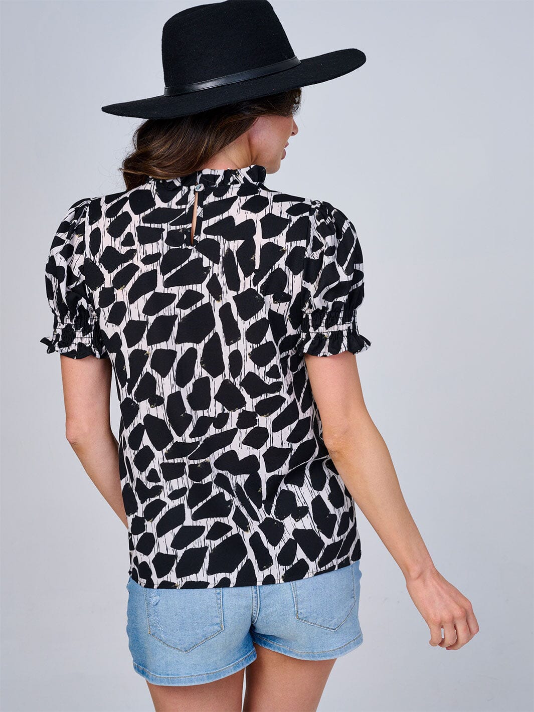 WOMEN'S RUFFLE SLEEVES FLORAL BLOUSE (Copy)