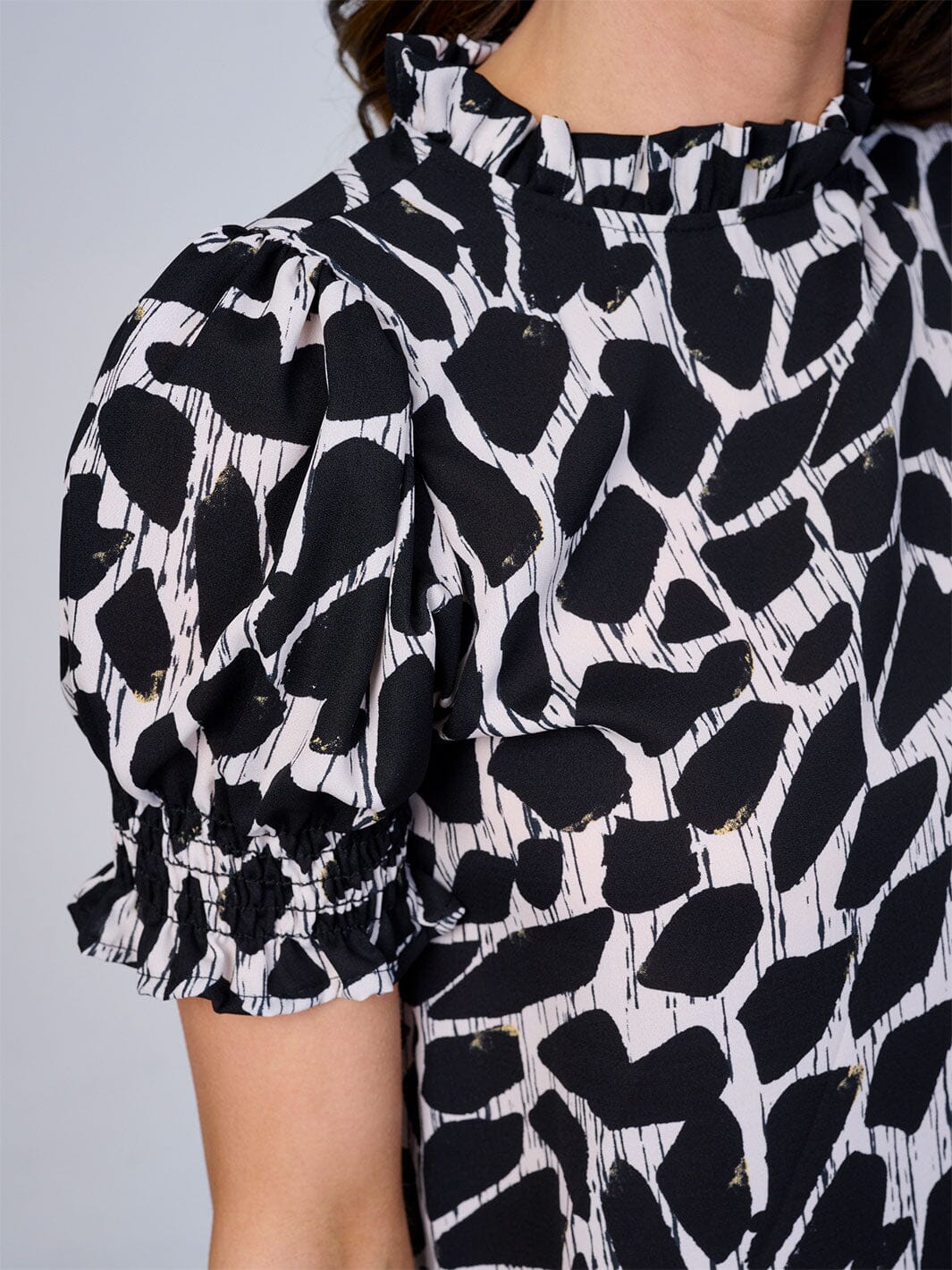 WOMEN'S RUFFLE SLEEVES FLORAL BLOUSE (Copy)