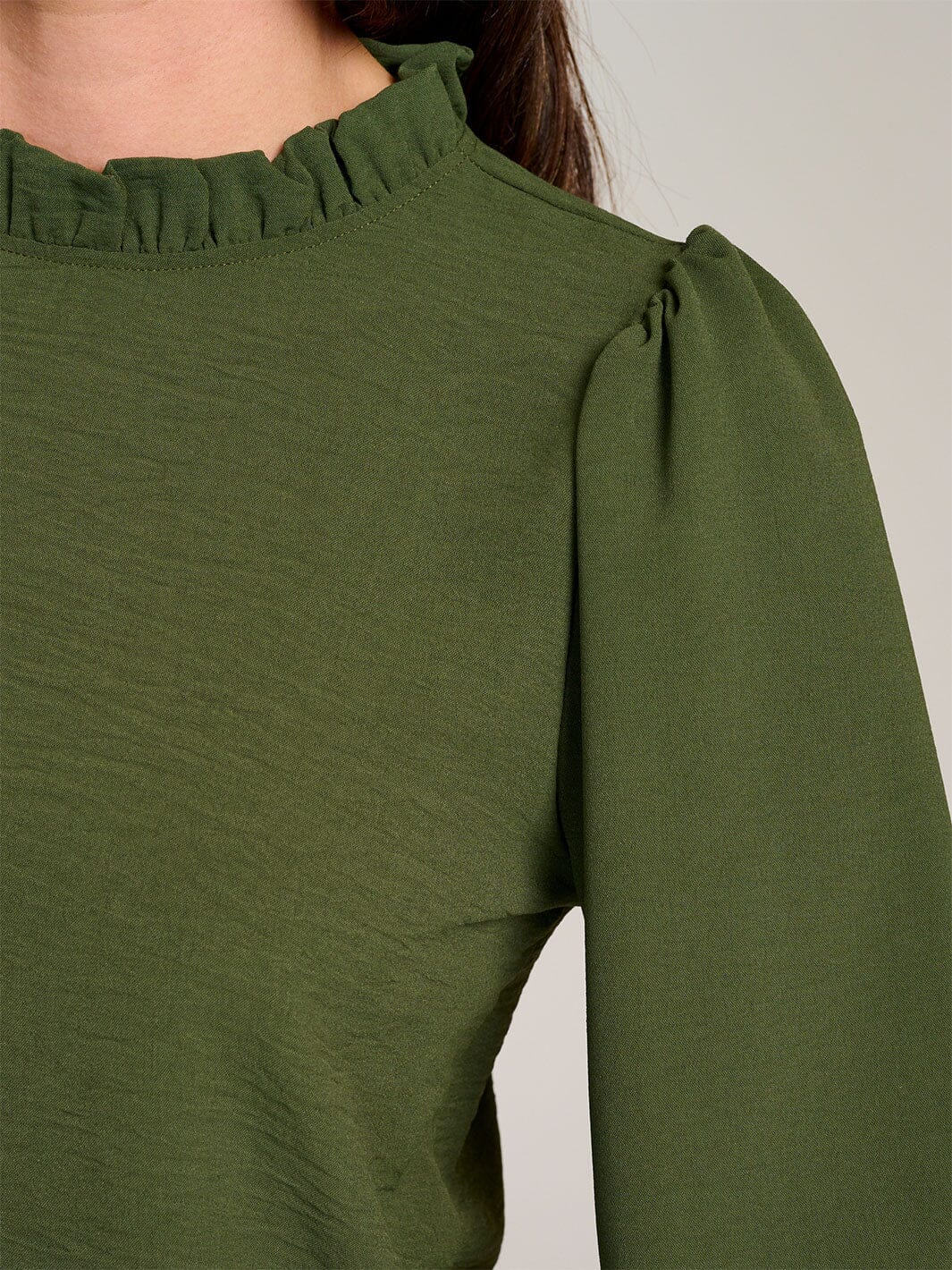 WOMEN'S LONG SLEEVE MOCK NECK RUFFLE BLOUSE