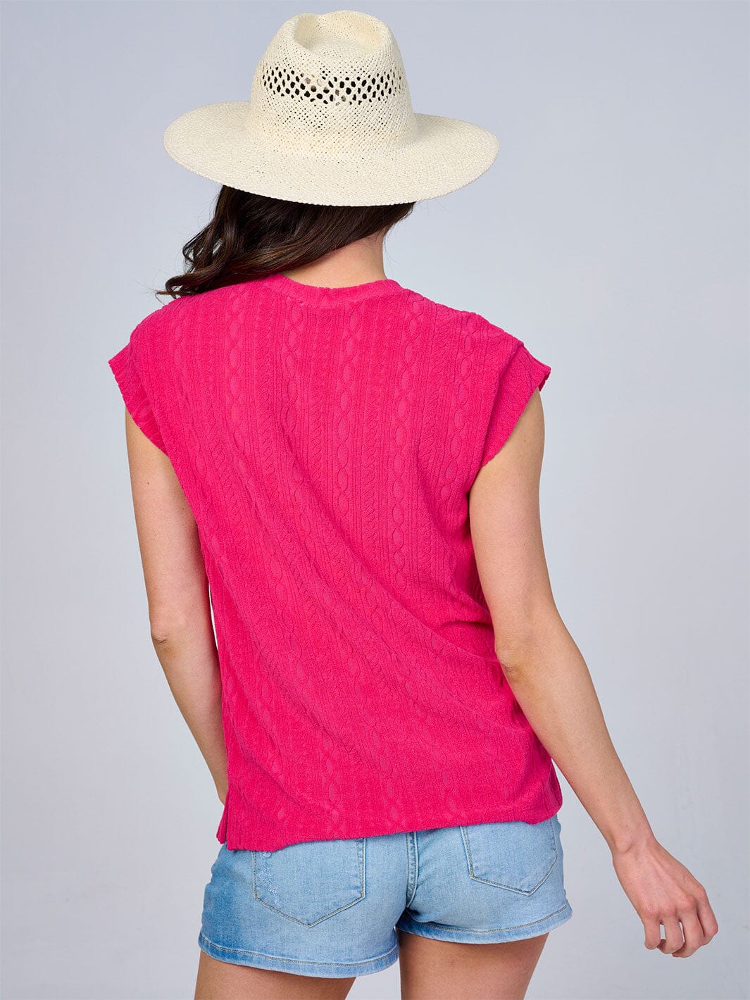 WOMEN'S SLEEVELESS DETAILED TOP