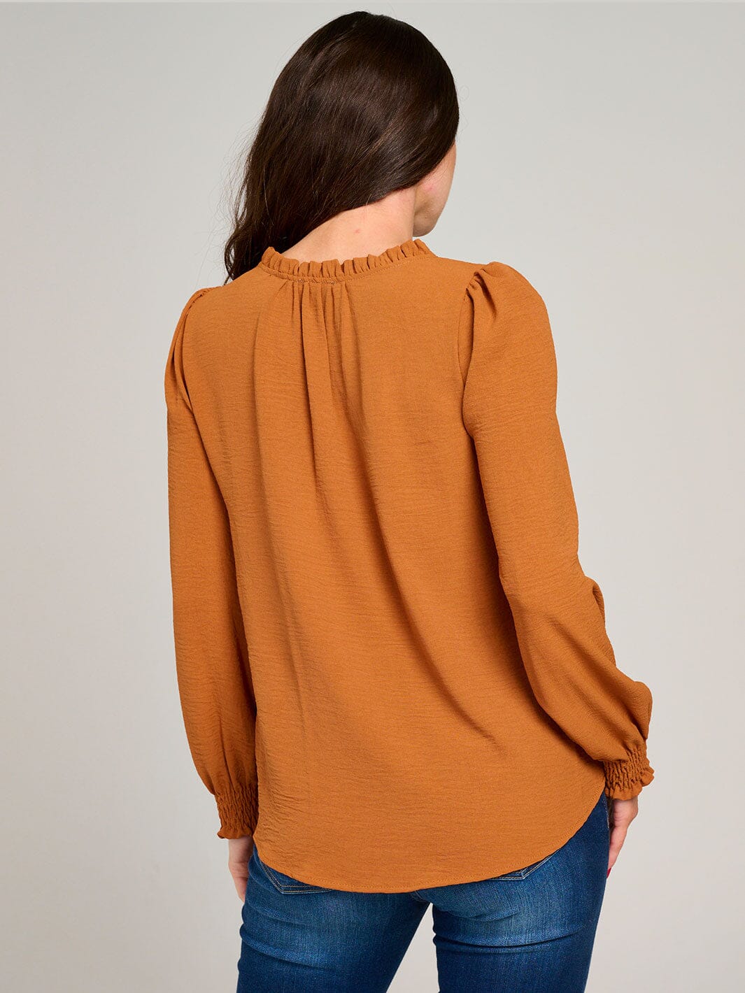 WOMEN'S LONG SLEEVE V-NECK RUFFLE HIGH-LOW BLOUSE