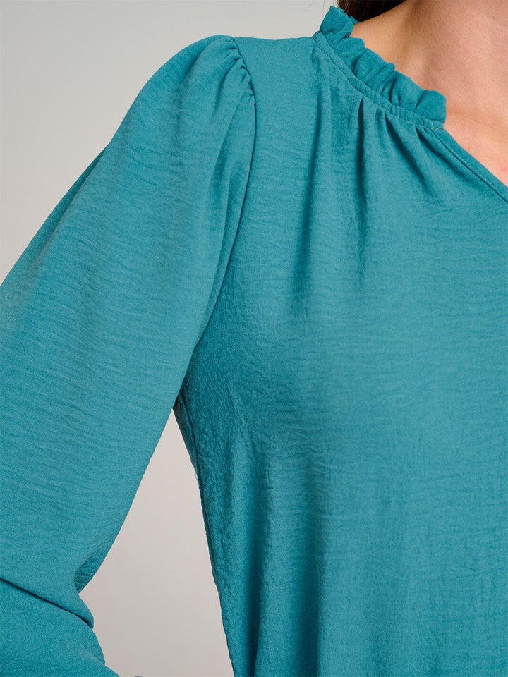 WOMEN'S LONG SLEEVE V-NECK RUFFLE HIGH-LOW BLOUSE