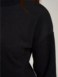 WOMEN'S LONG SLEEVE SOLID BLOUSE