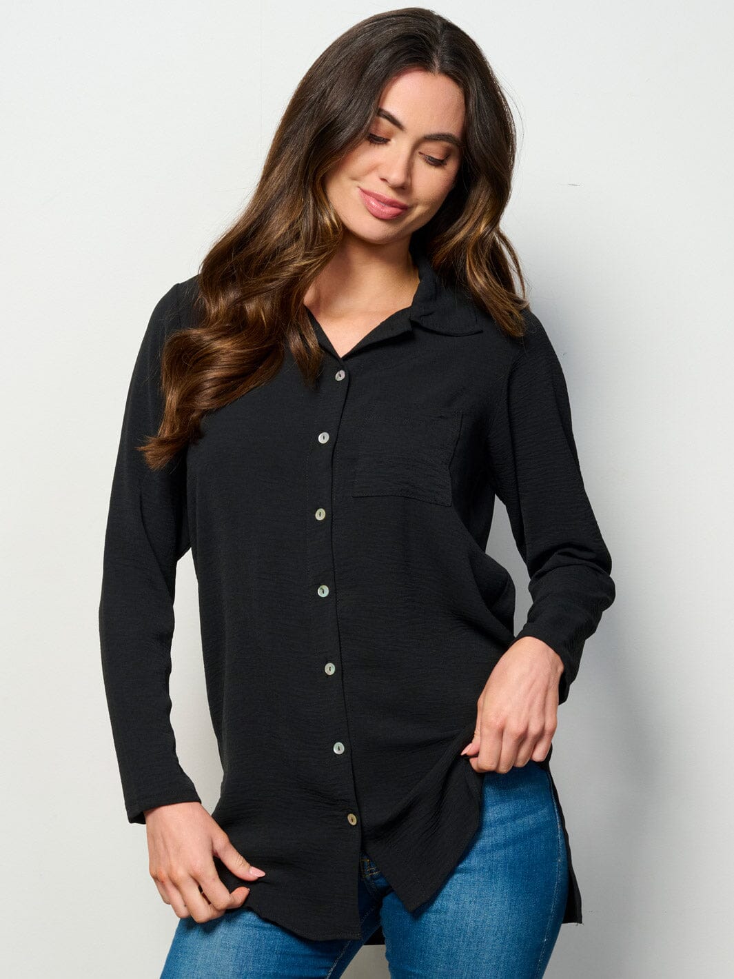 WOMEN'S LONG SLEEVE BUTTON UP FRONT POCKET BLOUSE TOP