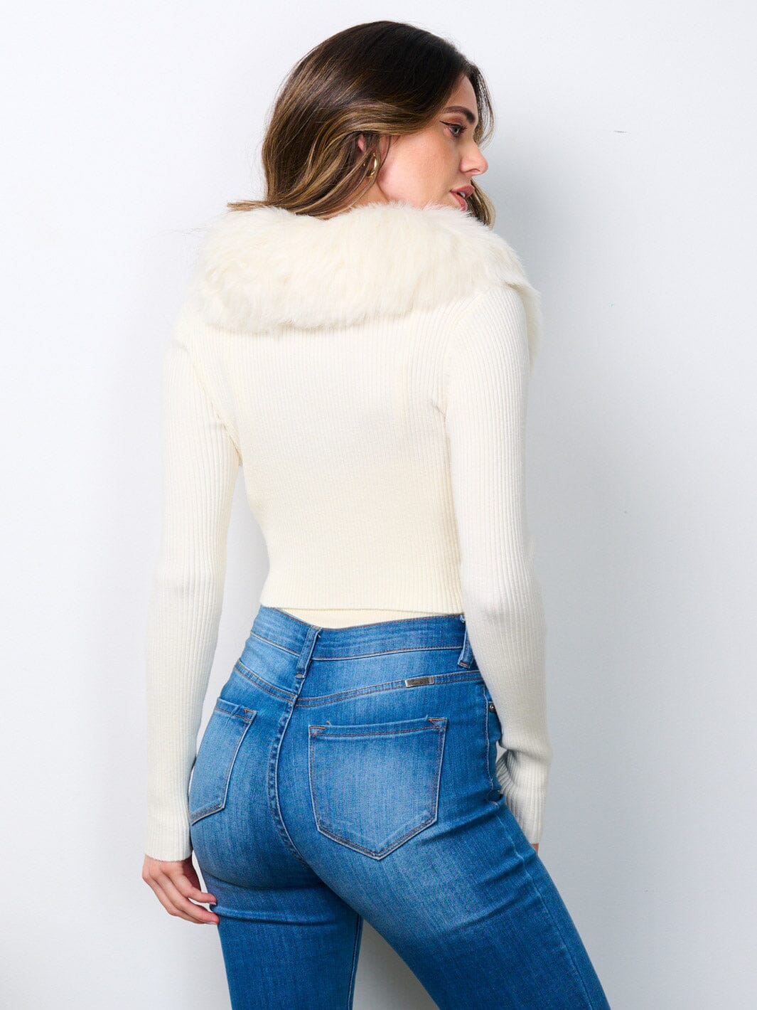 WOMEN'S LONG SLEEVE FUR COLLARD RIB CROP TOP