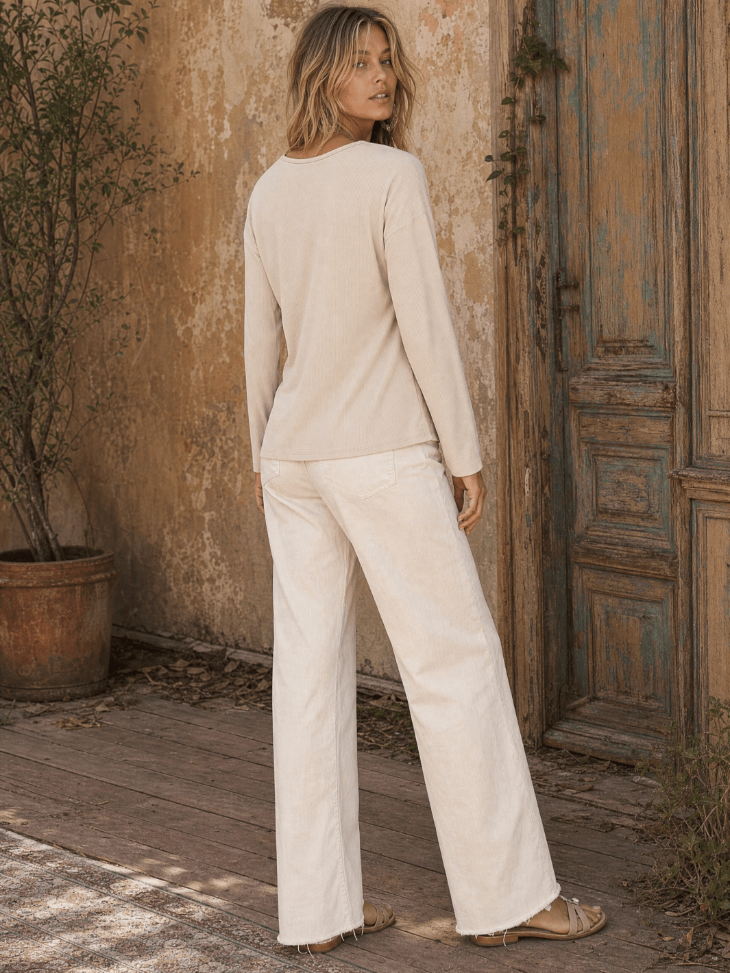 WOMEN'S LONG SLEEVE RIBBED SOLID TOP