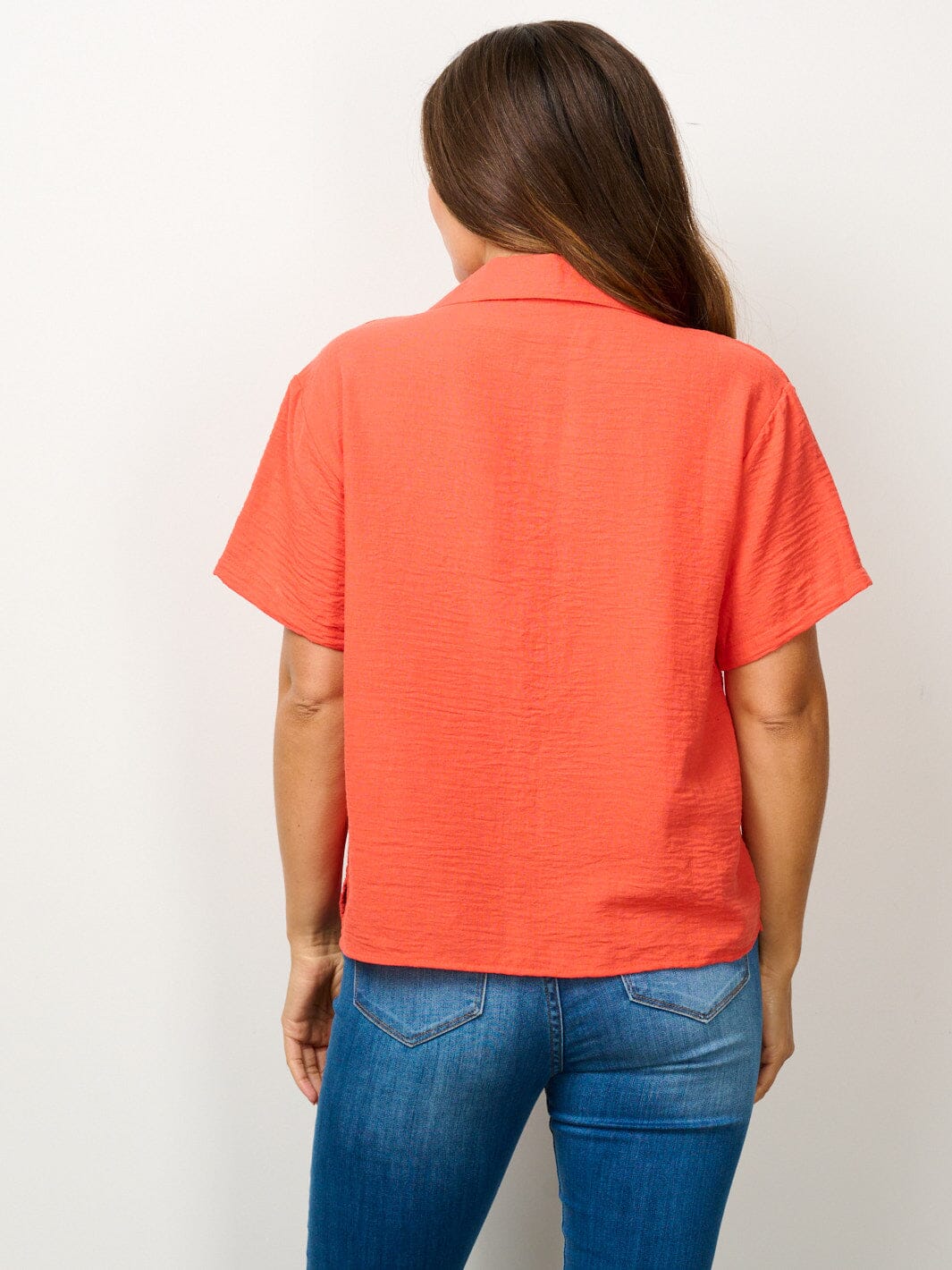 WOMEN'S SHORT SLEEVE BUTTON UP FRONT POCKET TOP