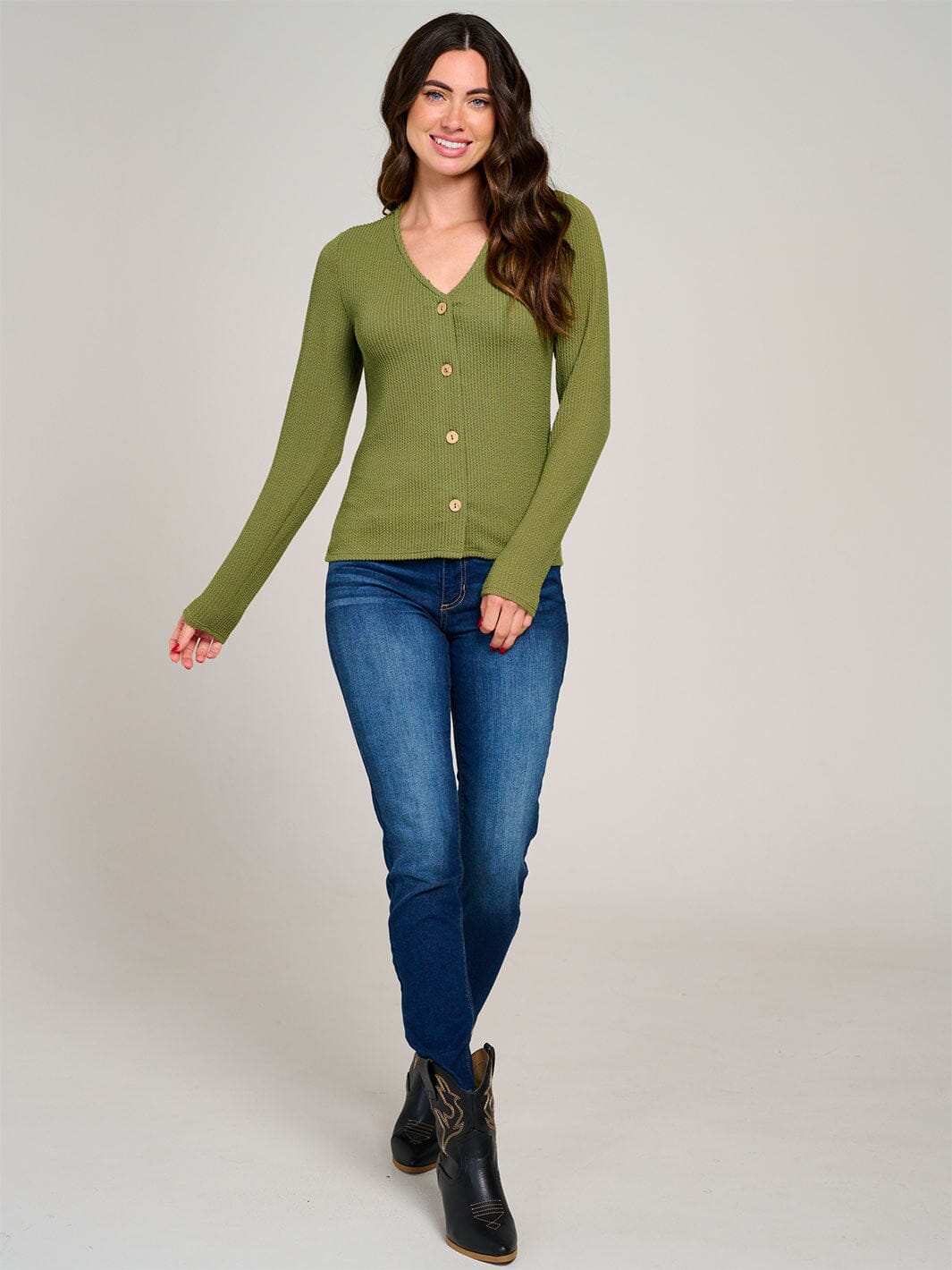 WOMEN'S LONG SLEEVE BUTTON CLOSURE RIBBED TOP