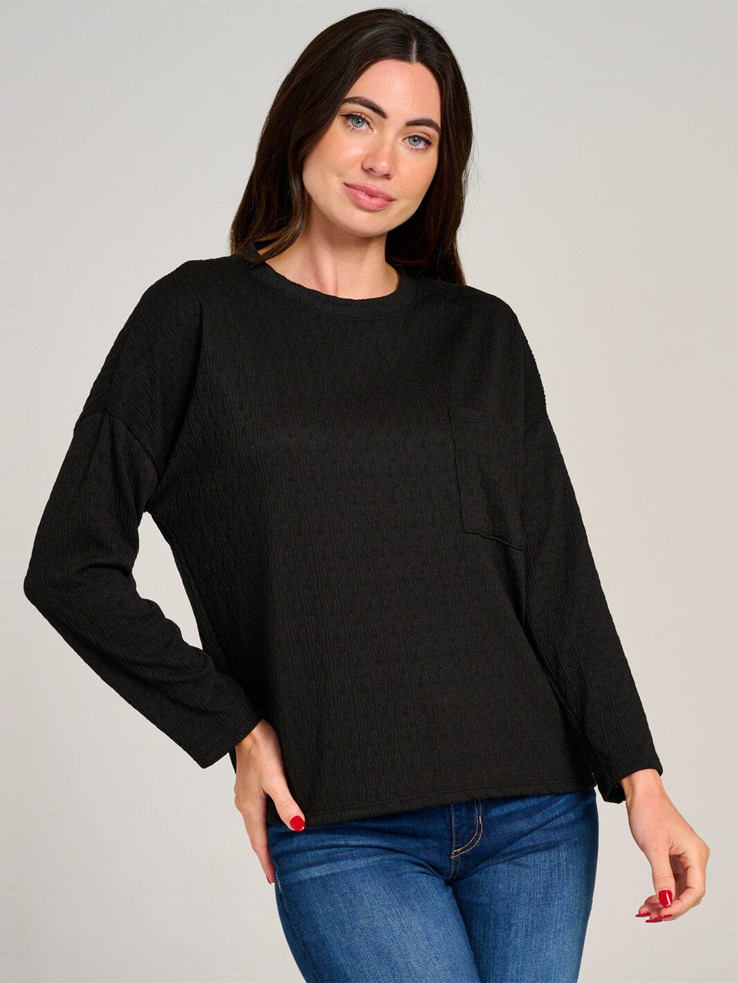 WOMEN'S LONG SLEEVE FRONT POCKET DETAILED BLOUSE