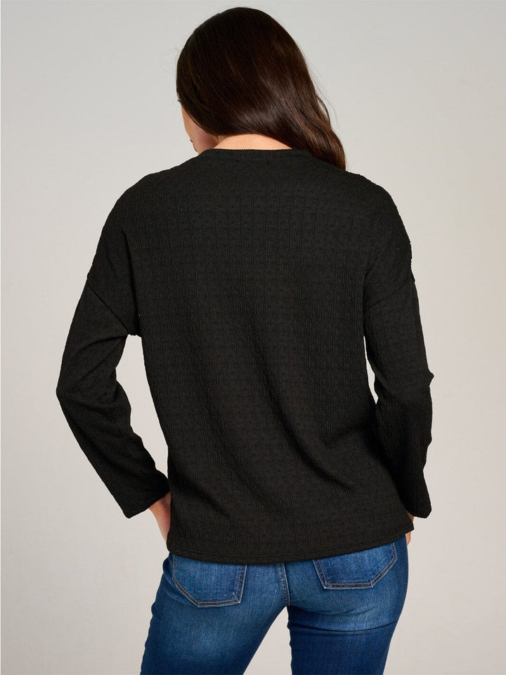 WOMEN'S LONG SLEEVE FRONT POCKET DETAILED BLOUSE