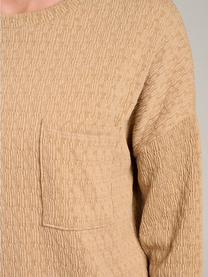 WOMEN'S LONG SLEEVE FRONT POCKET DETAILED BLOUSE