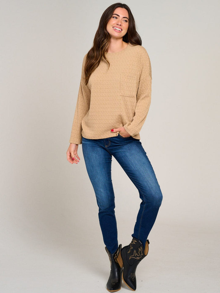 WOMEN'S LONG SLEEVE FRONT POCKET DETAILED BLOUSE