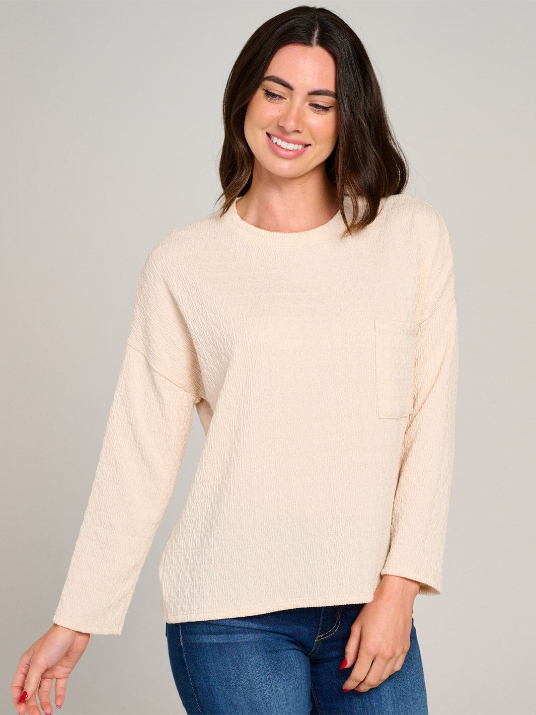 WOMEN'S LONG SLEEVE FRONT POCKET DETAILED BLOUSE