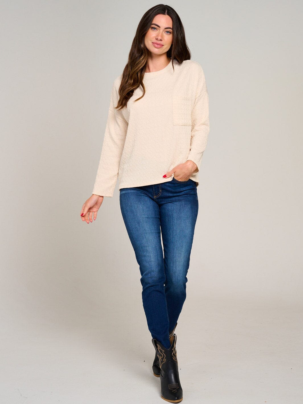 WOMEN'S LONG SLEEVE FRONT POCKET DETAILED BLOUSE