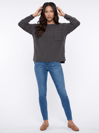 ******************WOMEN'S LONG SLEEVE FRONT POCKET RIBBED TOP
