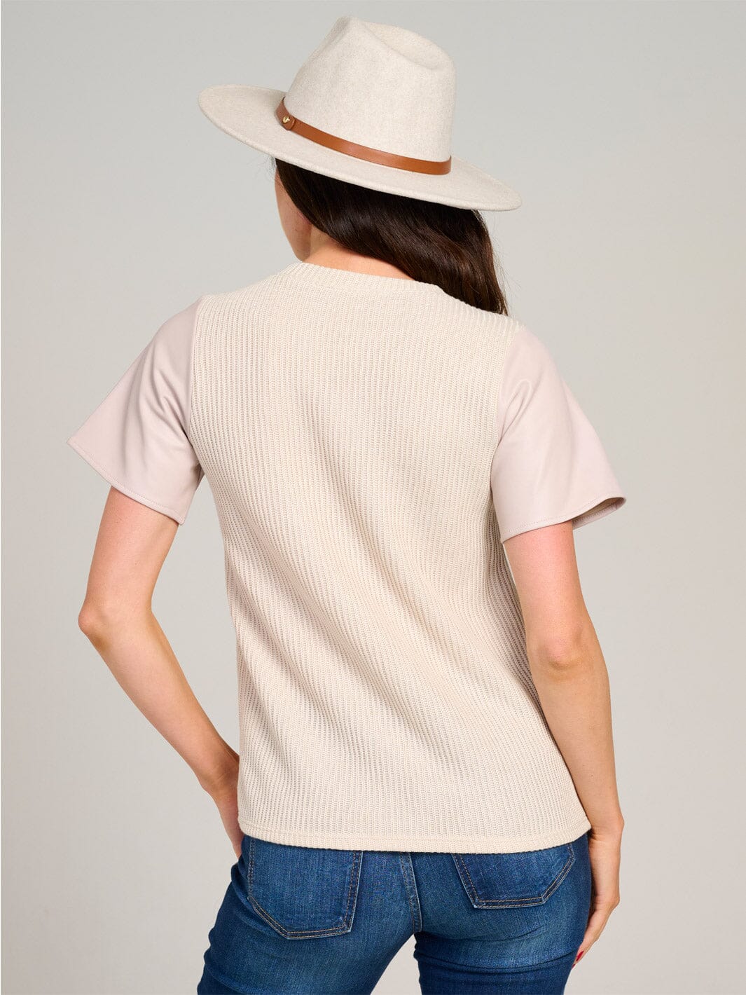 WOMEN'S SHORT SLEEVE KNIT CONTRAST PU PLEATHER BLOUSE