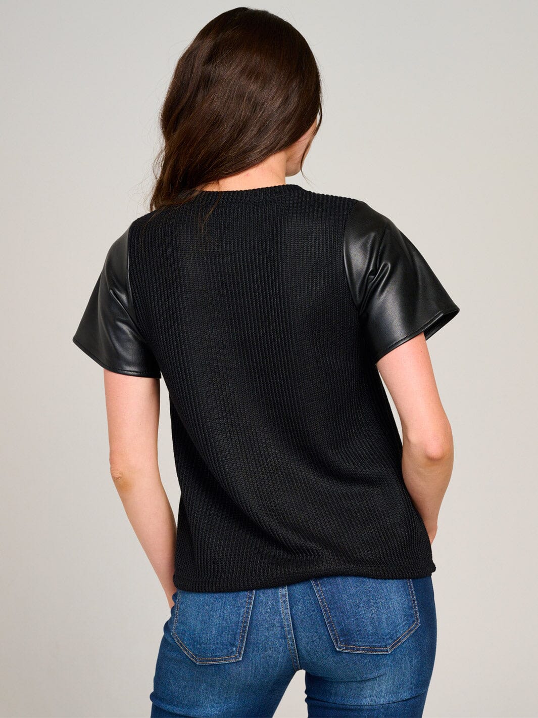 WOMEN'S SHORT SLEEVE KNIT CONTRAST PU PLEATHER BLOUSE