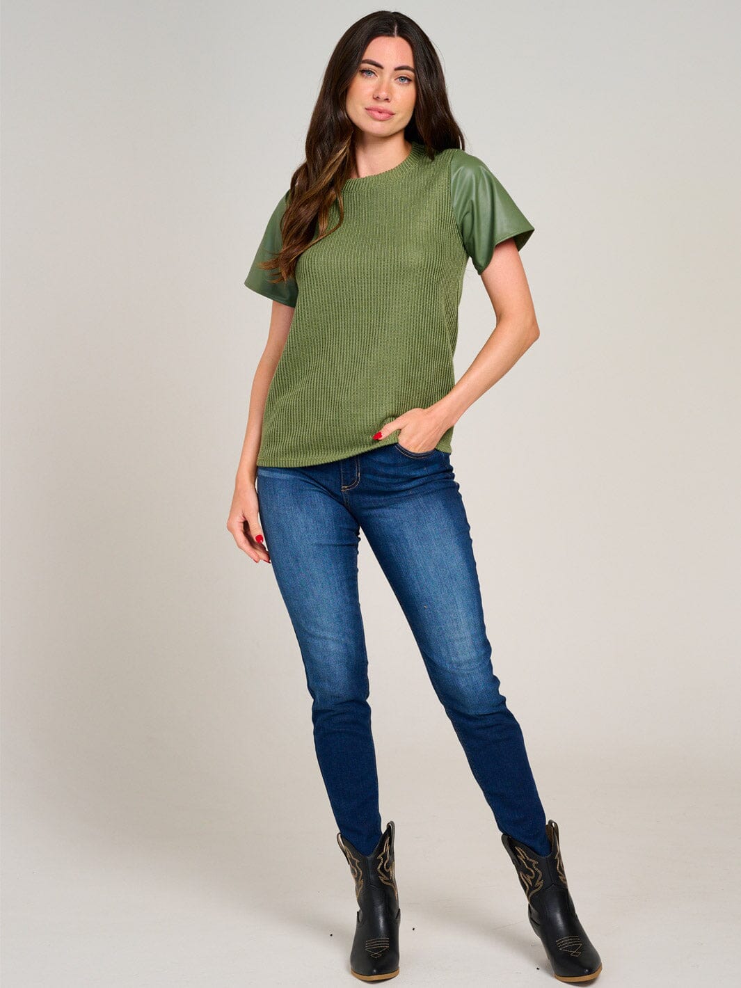 WOMEN'S SHORT SLEEVE KNIT CONTRAST PU PLEATHER BLOUSE