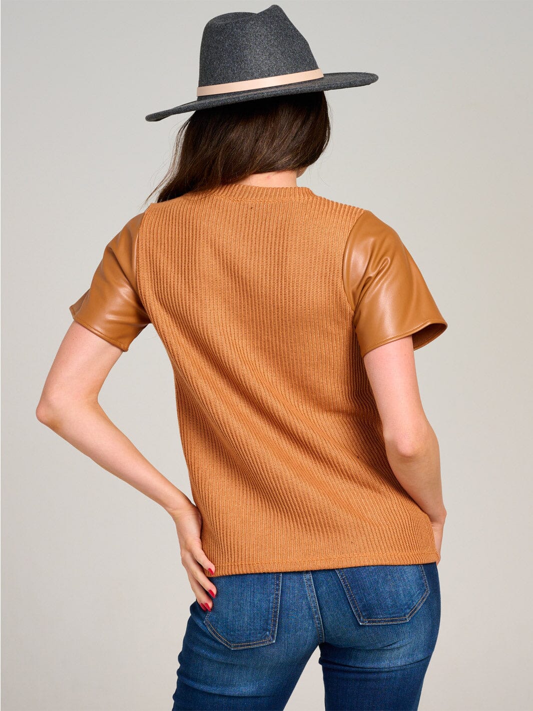 WOMEN'S SHORT SLEEVE KNIT CONTRAST PU PLEATHER BLOUSE