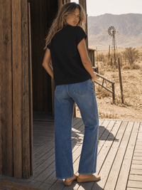 WOMEN'S SHORT SLEEVE FRONT POCKET RIBBED TOP