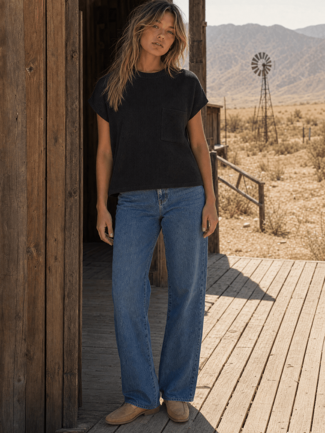 WOMEN'S SHORT SLEEVE FRONT POCKET RIBBED TOP