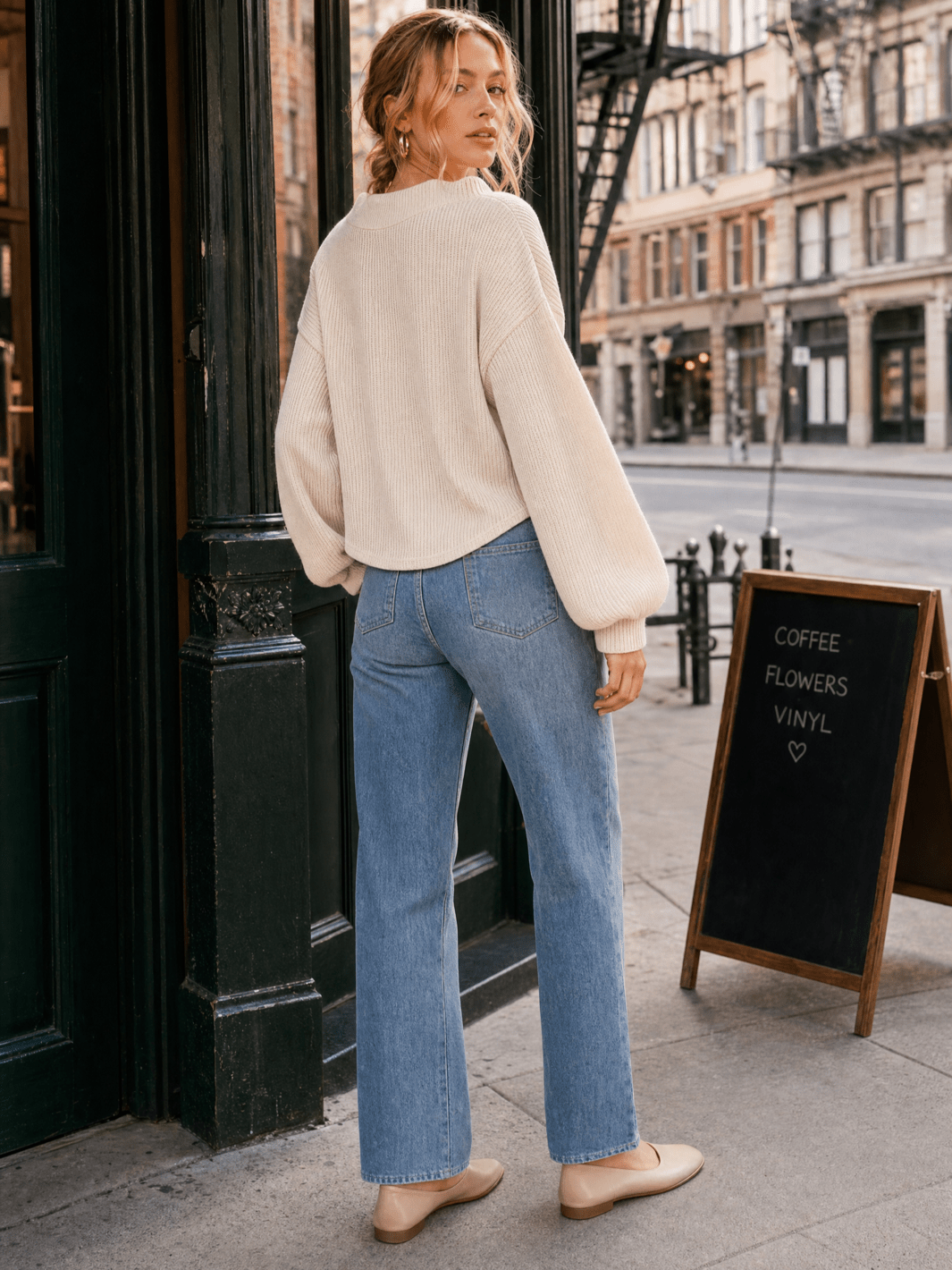WOMEN'S LONG PUFF SLEEVE V-NECK RIBBED BLOUSE