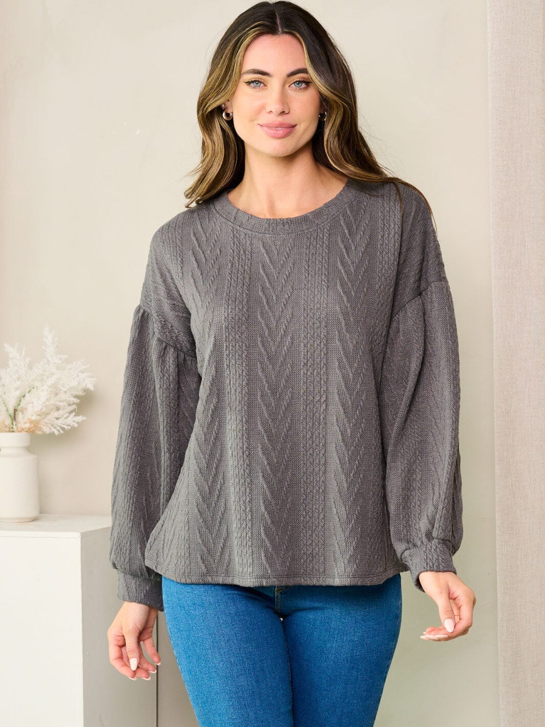 WOMEN'S LONG SLEEVE DETAILED SOLID TOP