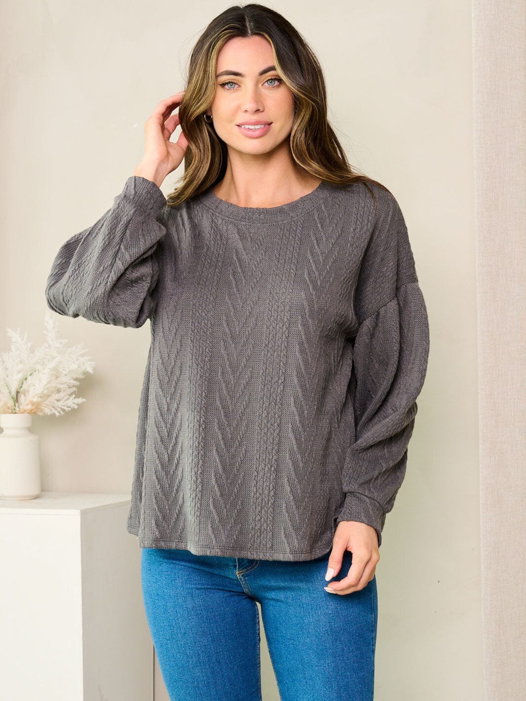 WOMEN'S LONG SLEEVE DETAILED SOLID TOP