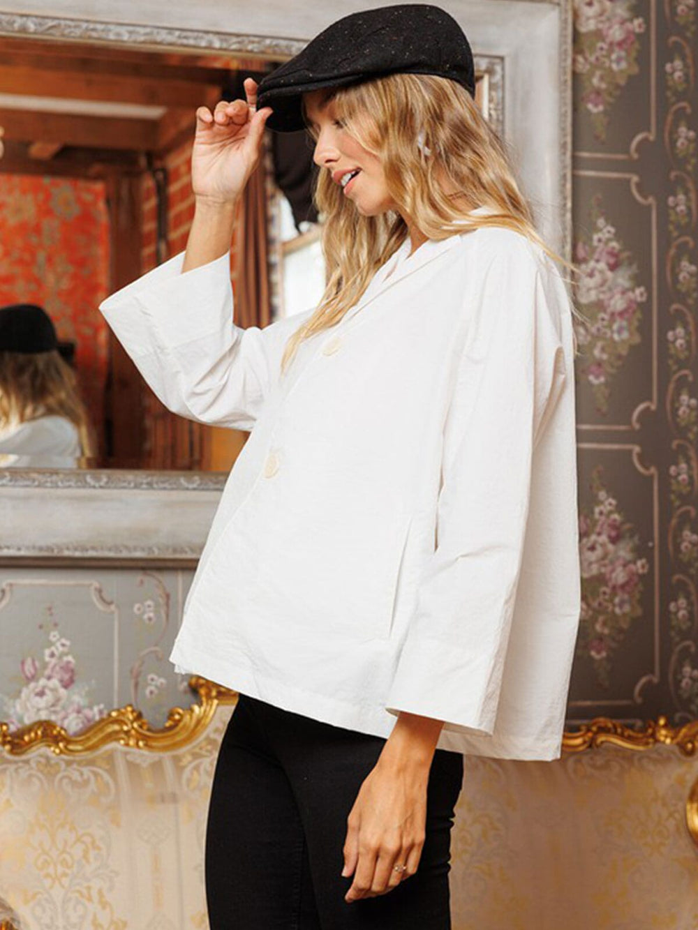 WOMEN'S LONG SLEEVE BUTTON CLOSURE FRONT POCKETS BLAZER