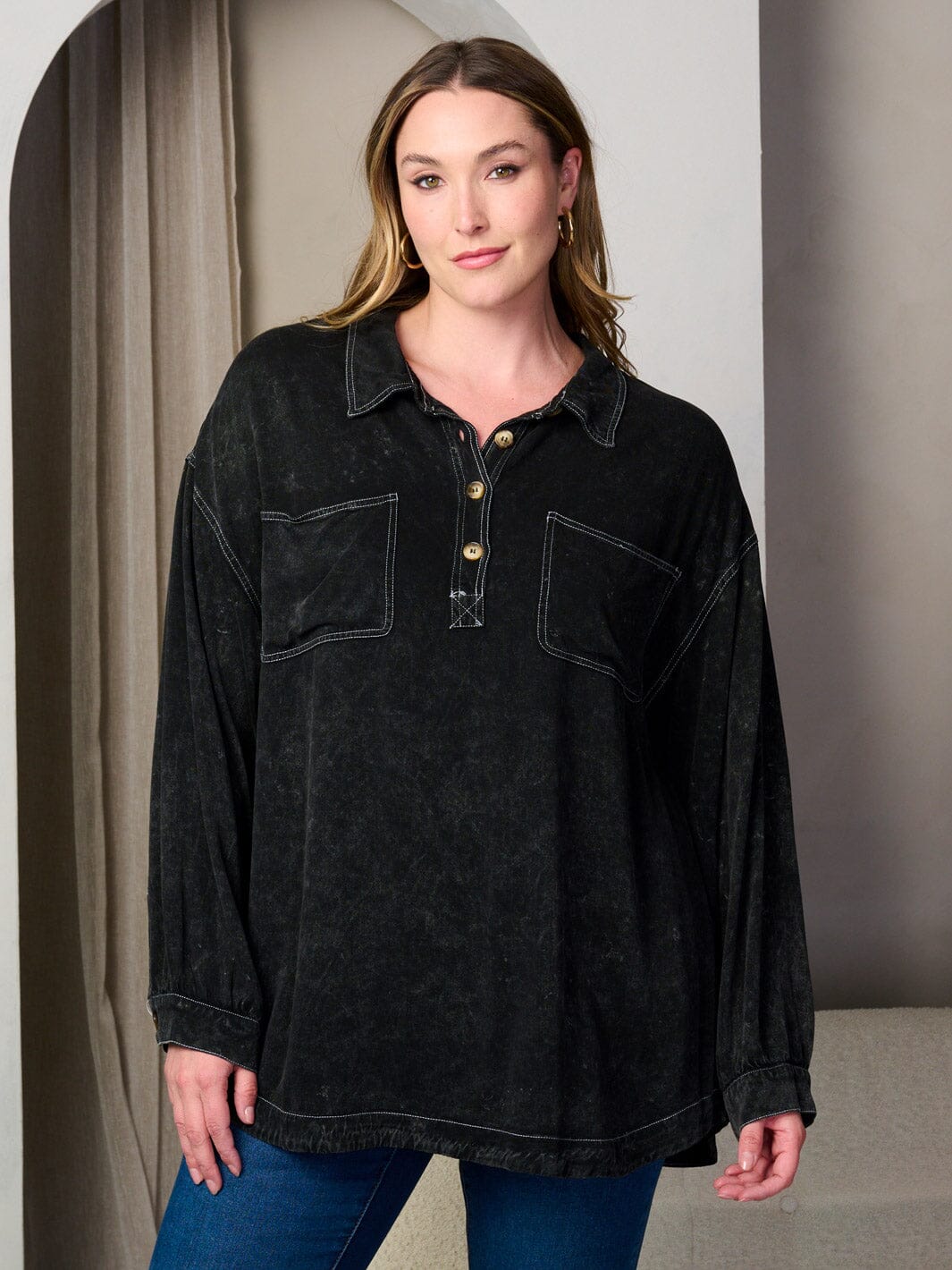 PLUS SIZE LONG SLEEVE BUTTONS DETAILED OVERSIZED TUNIC TOP
