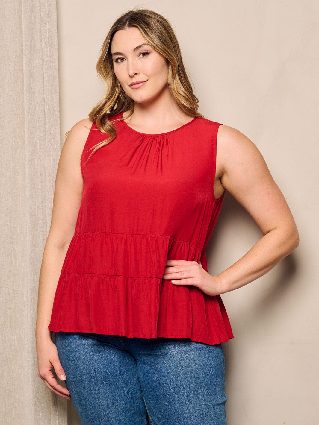 PLUS SIZE SLEEVELESS TIERED TUNIC TANK TOP
