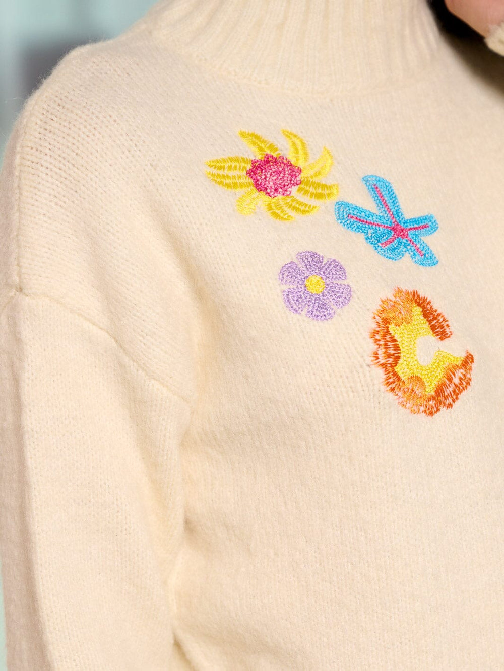 WOMEN'S LONG SLEEVE MOCK NECK EMBROIDERY FLOWERS PULLOVER SWEATER