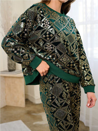 WOMEN'S LONG SLEEVE SEQUINS PULLOVER SWEATER