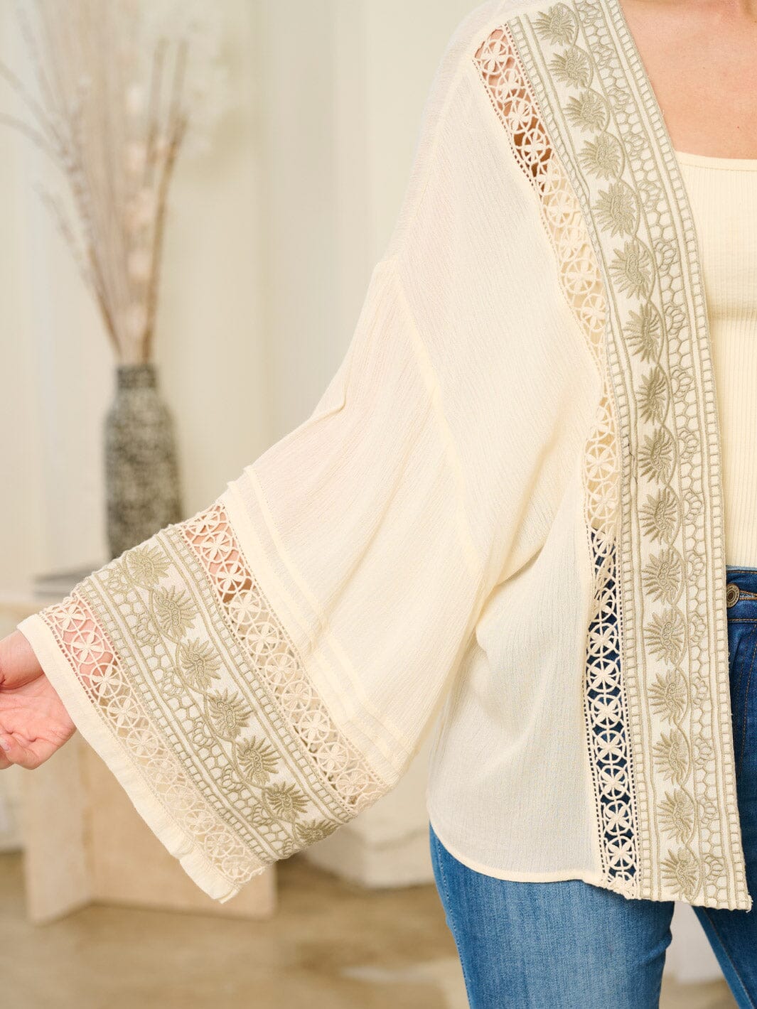 WOMEN'S LONG SLEEVE OPEN FRONT EMBROIDERY DETAILED CARDIGAN