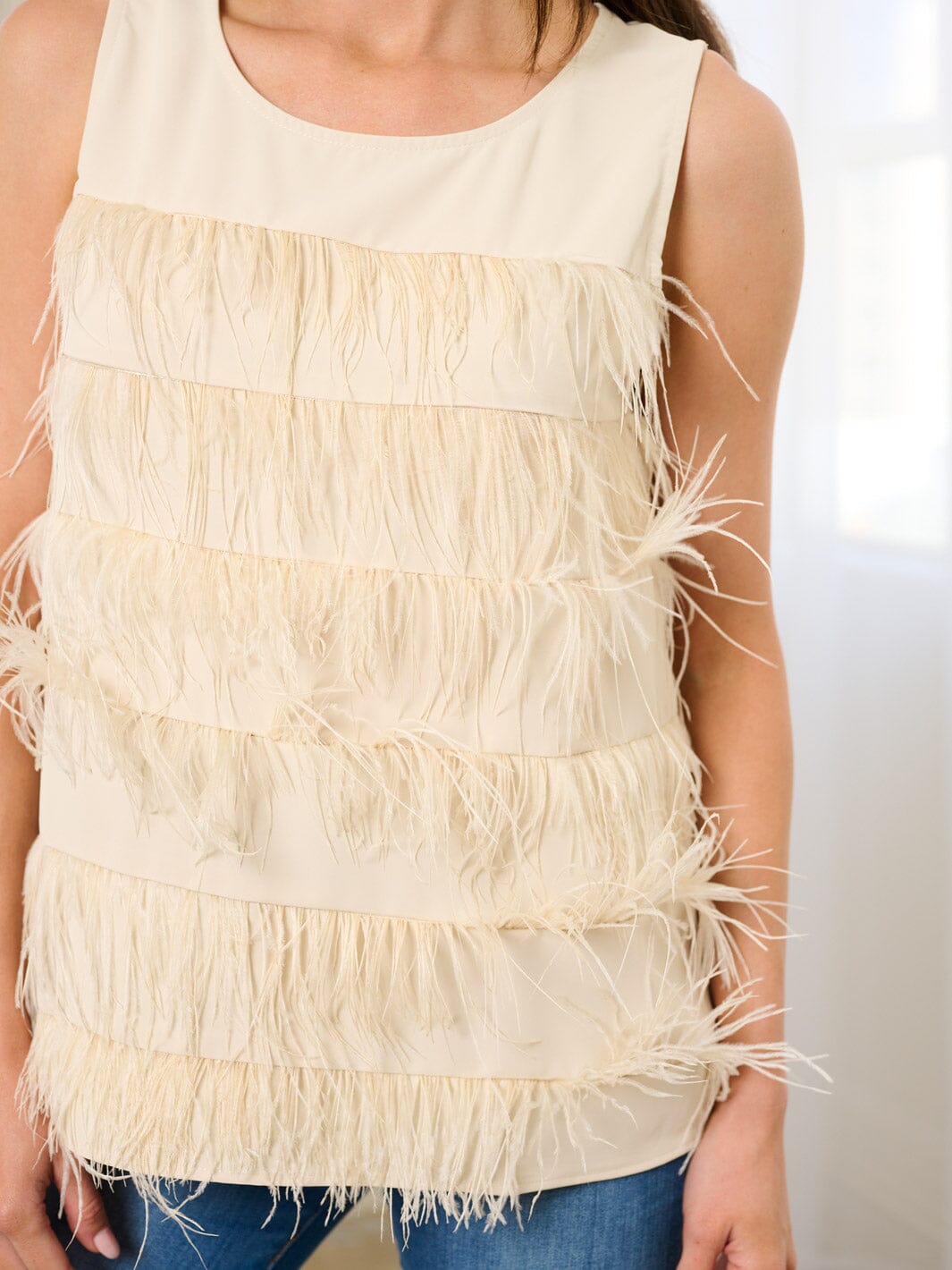 WOMEN'S SLEEVELESS TIERED FEATHER DETAILED TANK TOP