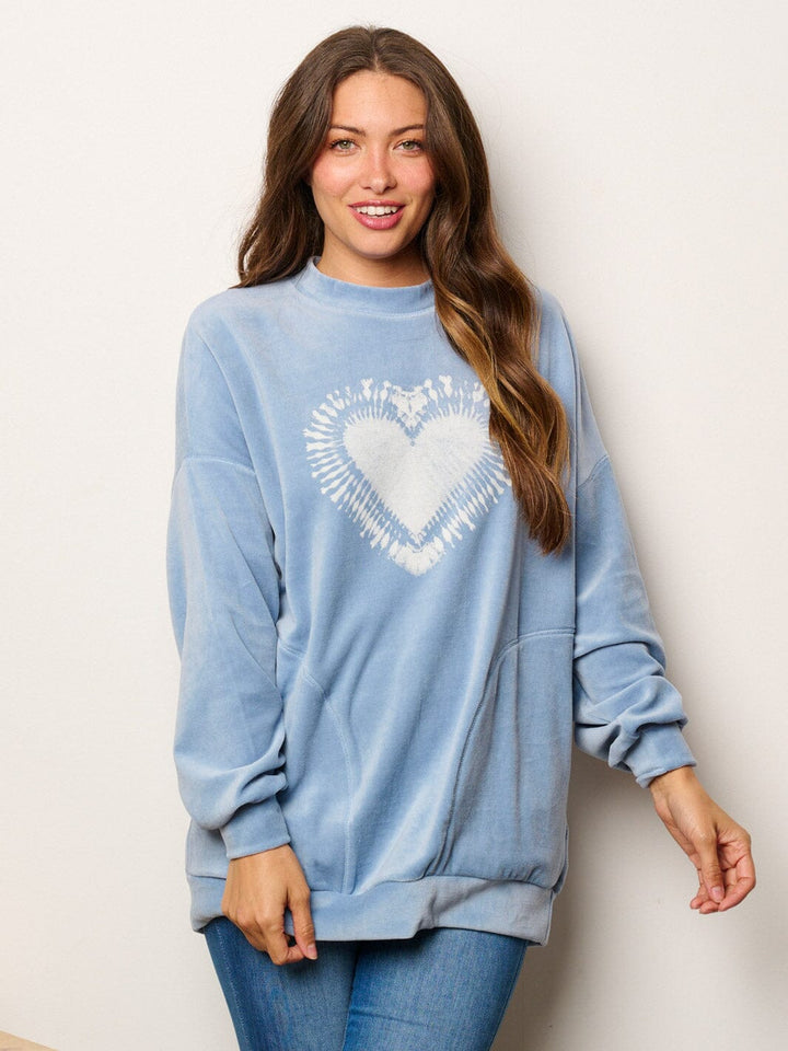 WOMEN'S LONG SLEEVE FRONT POCKETS GRAPHIC SWEATER