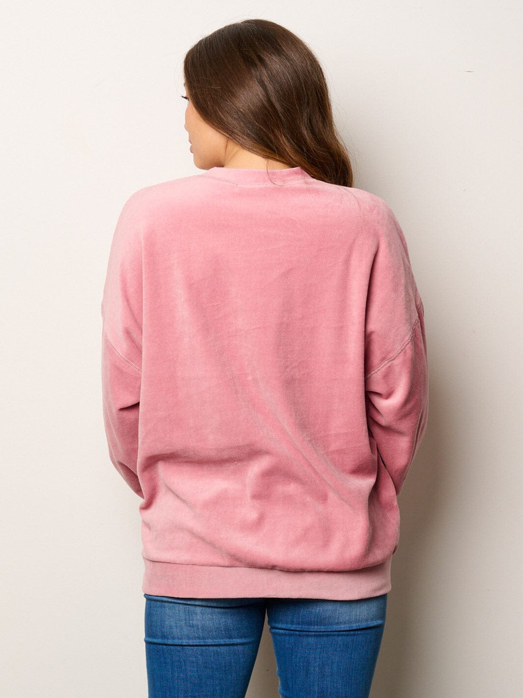 WOMEN'S LONG SLEEVE FRONT POCKETS GRAPHIC SWEATER