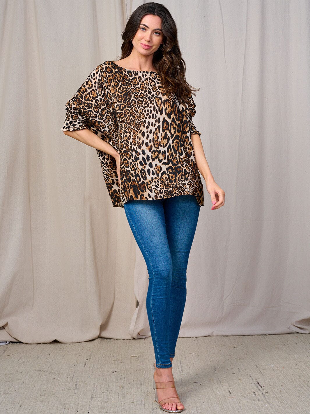WOMEN'S SHORT RUFFLE SLEEVE V-NECK FLORAL BLOUSE (Copy)