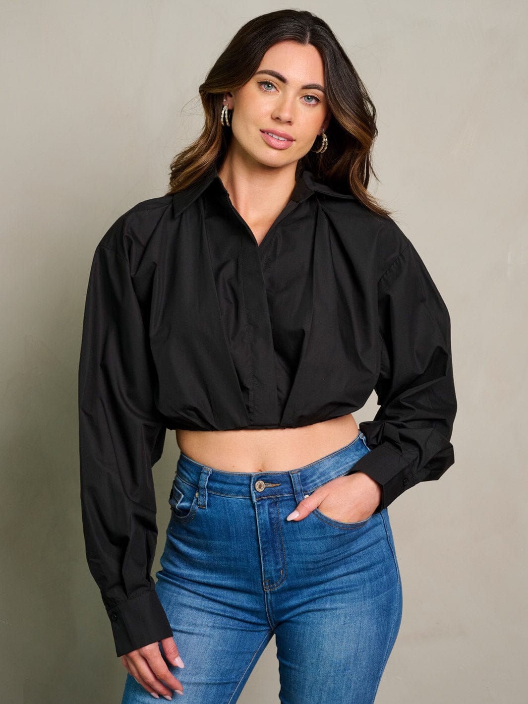 WOMEN'S LONG SLEEVE BUTTON CLOSURE CROP TOP