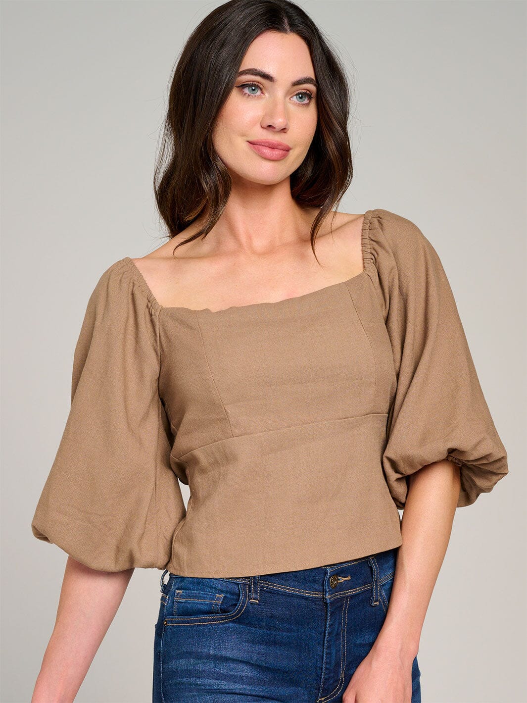 WOMEN'S SHORT PUFF SLEEVE SQUARE NECK OPEN BACK TOP