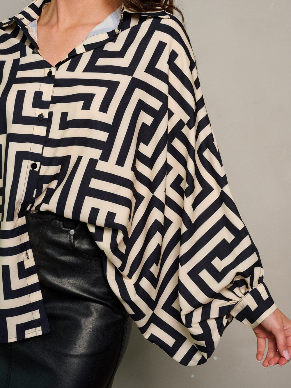 WOMEN'S LONG DRAPE SLEEVE BUTTON UP PRINTED BLOUSE TOP