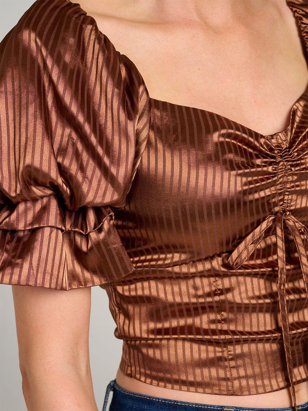 WOMEN'S SHORT PUFF SLEEVE RUCHED SMOCK TOP