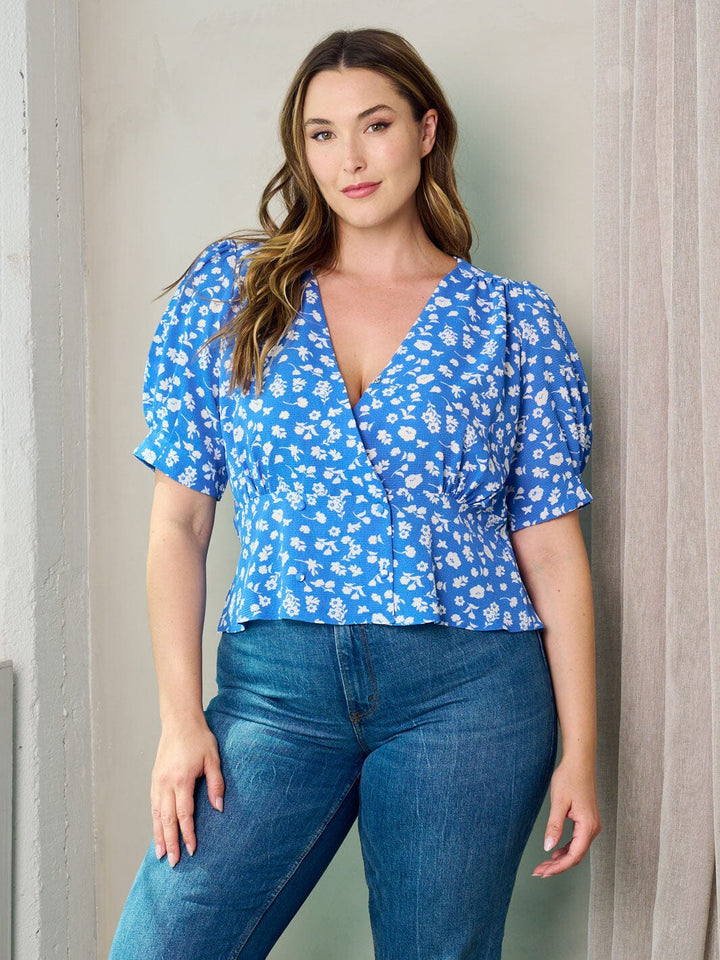 PLUS SIZE SHORT SLEEVE SURPLICE FLORAL BLOUSE TOP