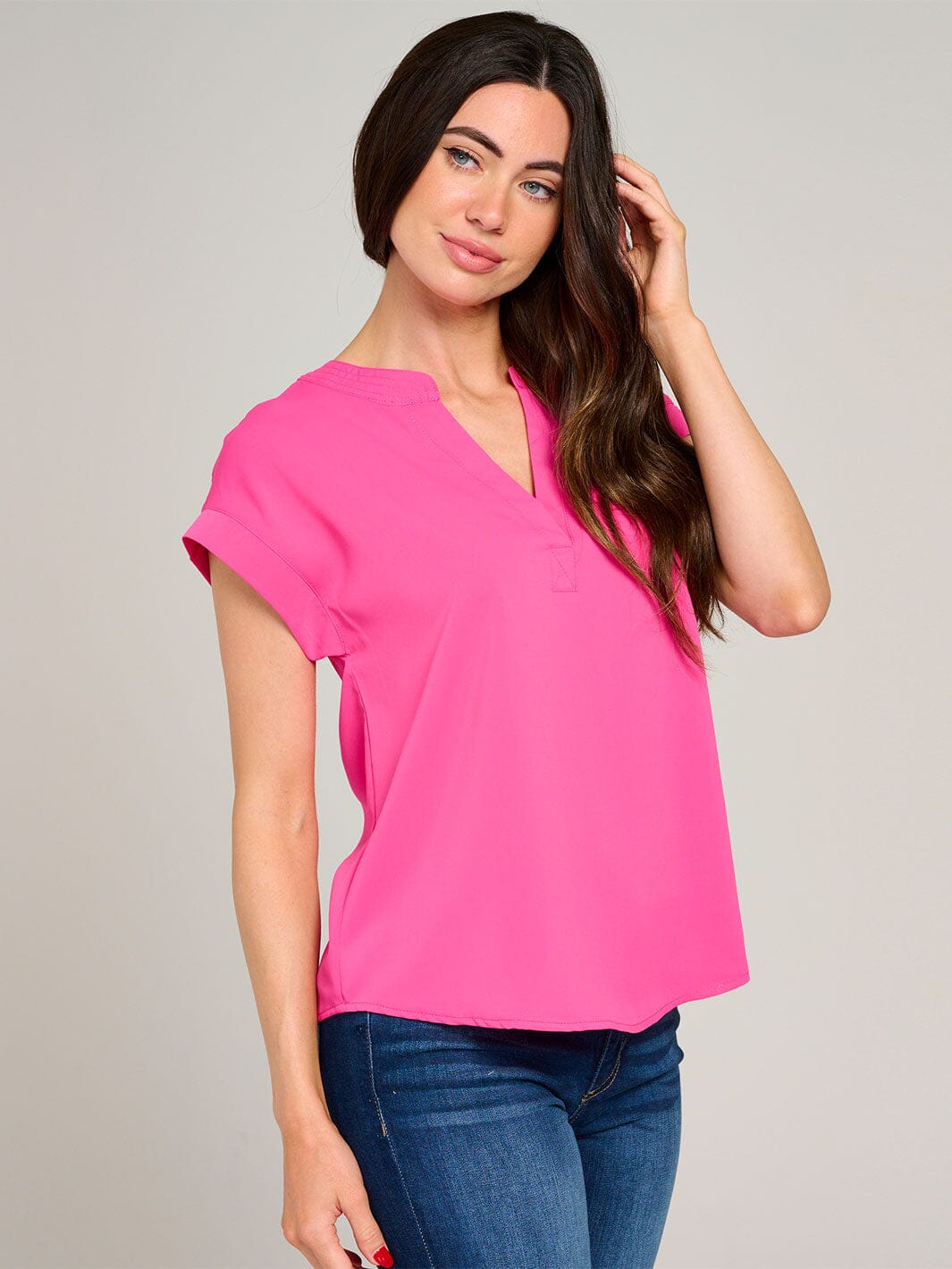 WOMEN'S SHORT SLEEVE V-NECK SOLID BLOUSE